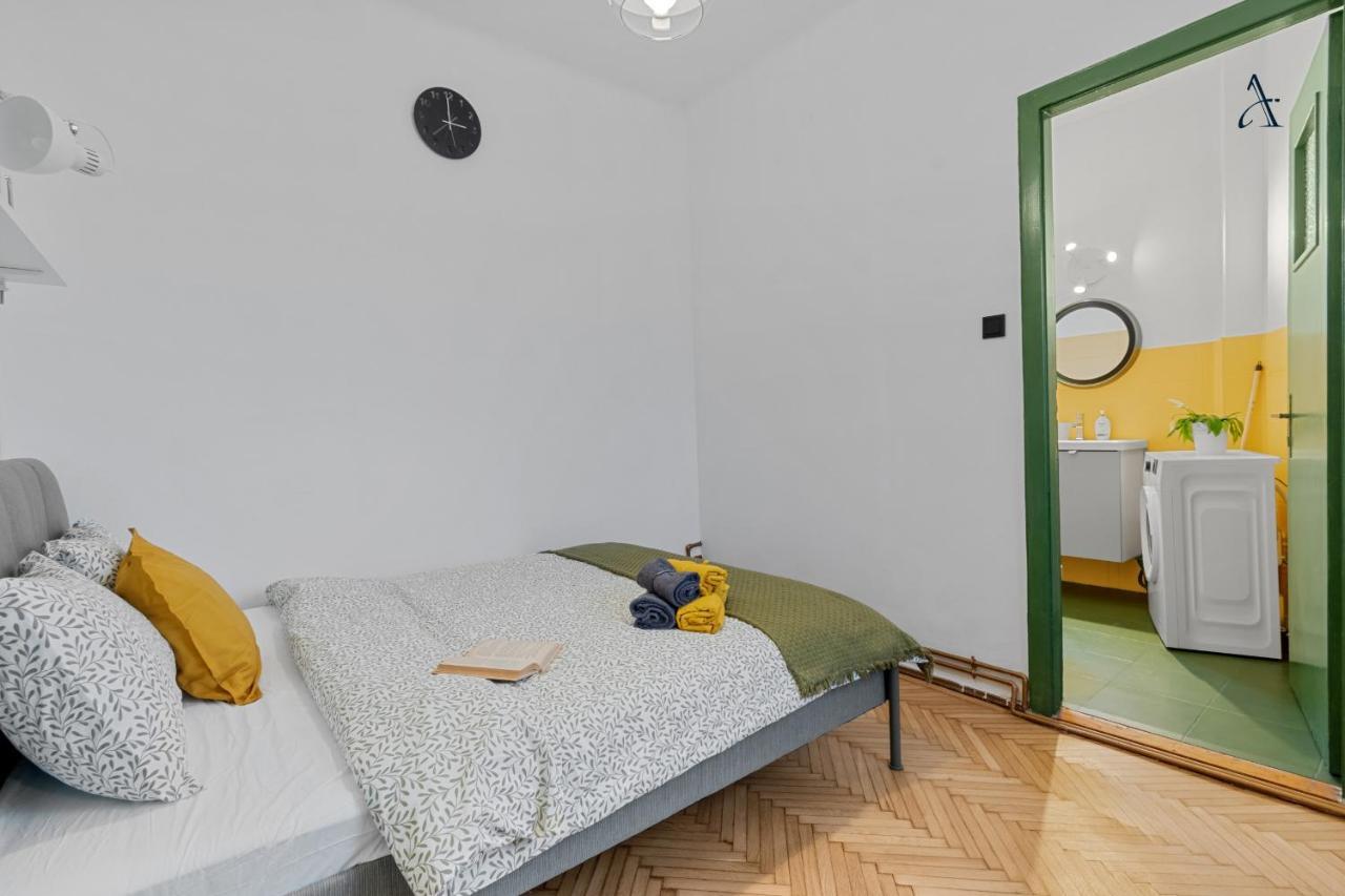 11 Apartments Bucharest Exterior photo